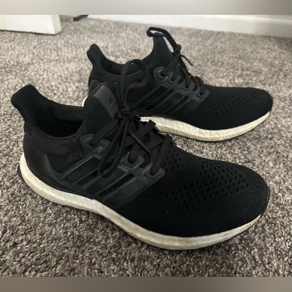 Adidas UltraBoost core Black Sneakers size 7.5 - Picture 5 of 11